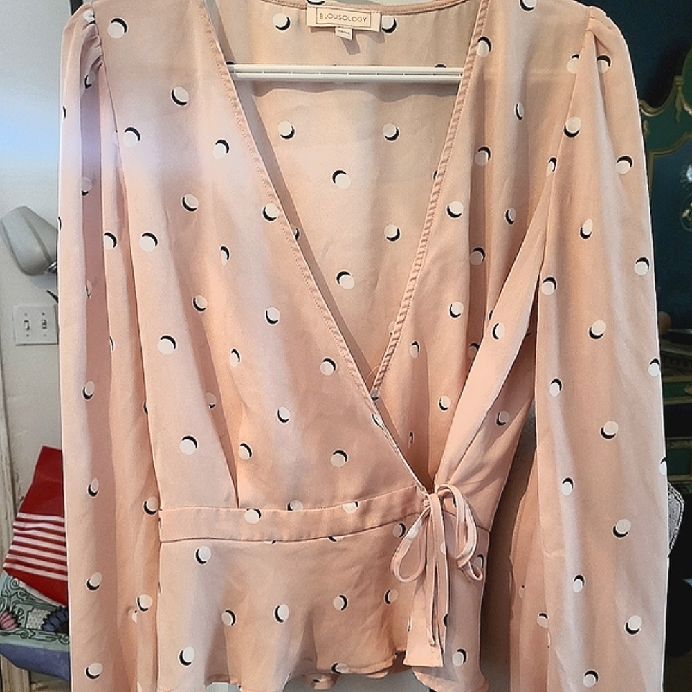 Beautiful Wrap Blouse 💐
